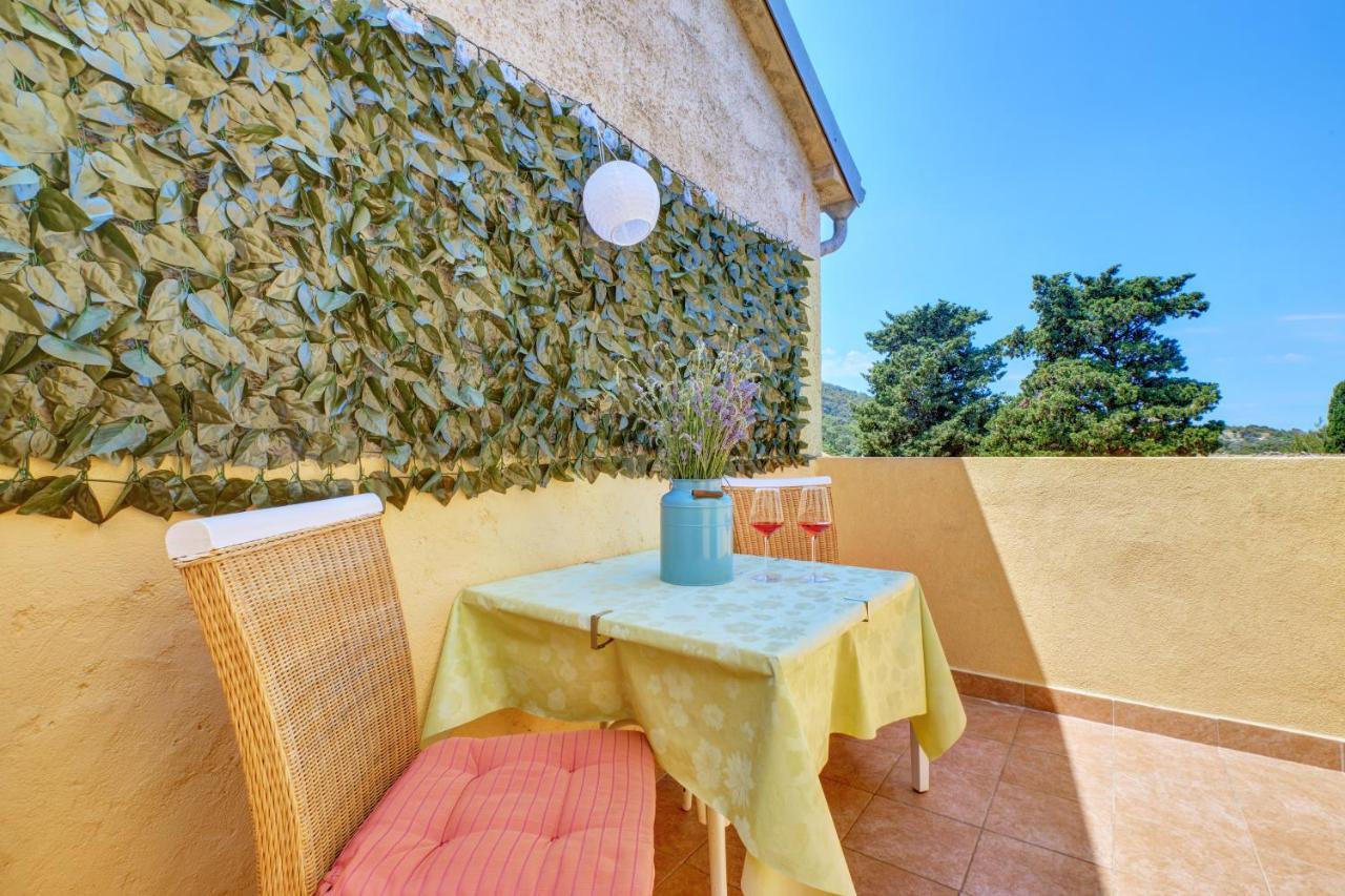Apartment Tena Вели-Лошинь Экстерьер фото